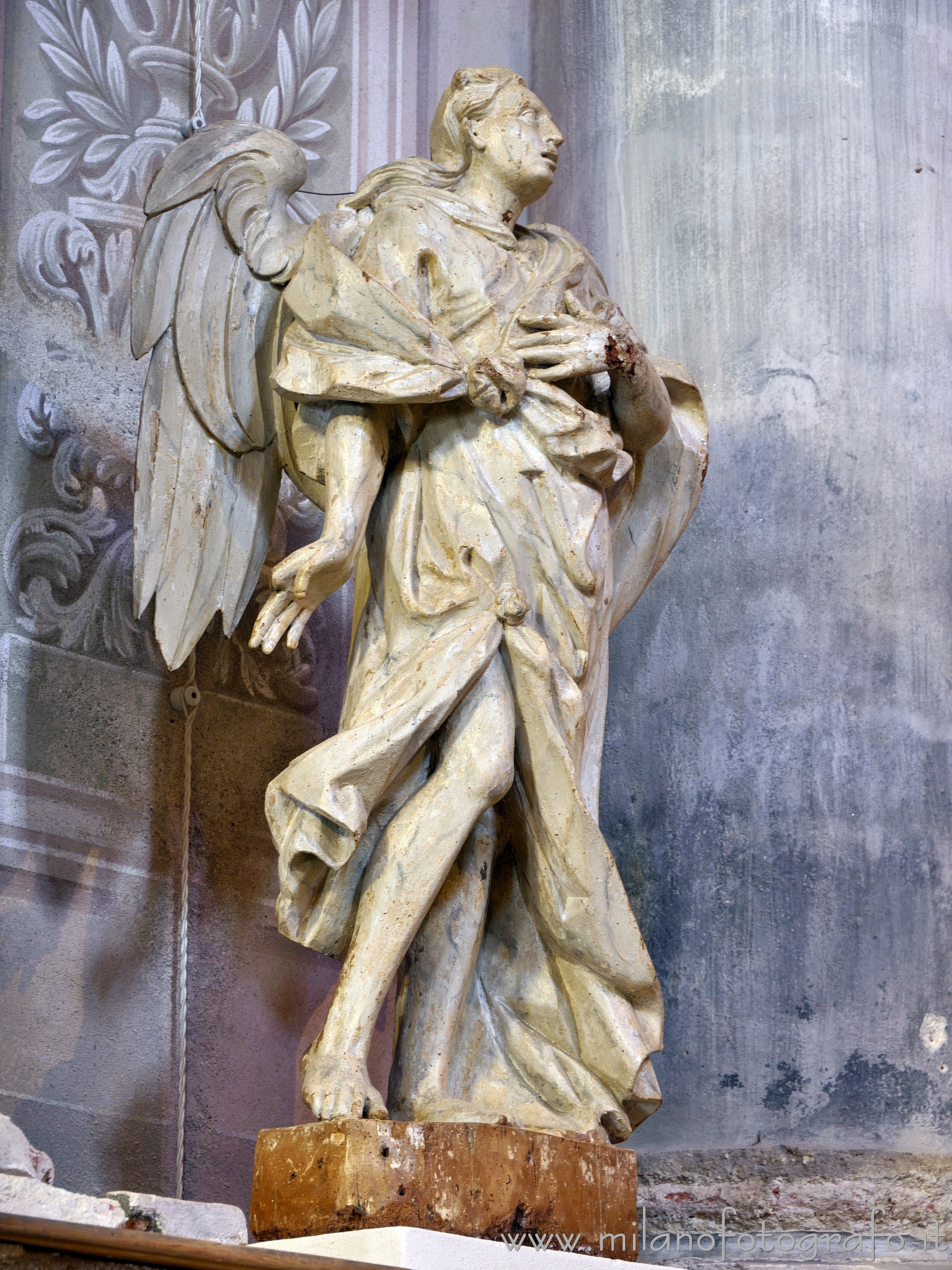 Biella - Statua di angelo nella Chiesa di San Nicola - Foto a piena risoluzione